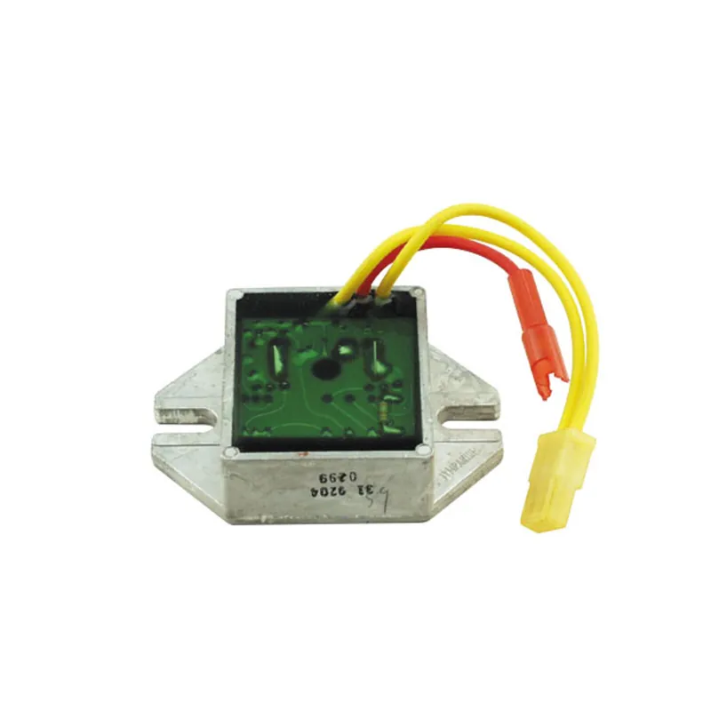 Briggs feszültségszabályozó 10 - 16 LE Ingyenes szállítás